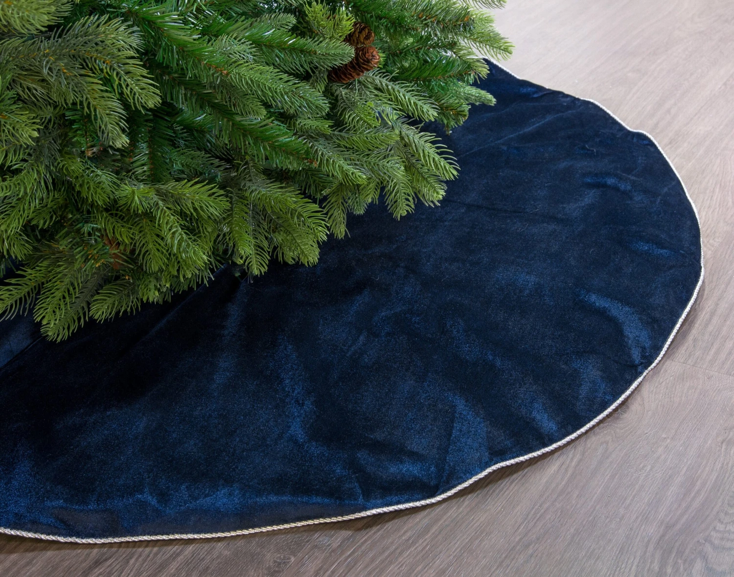 60" Navy Blue Velvet Tree Skirt 3 60" Navy Blue Velvet Tree Skirt