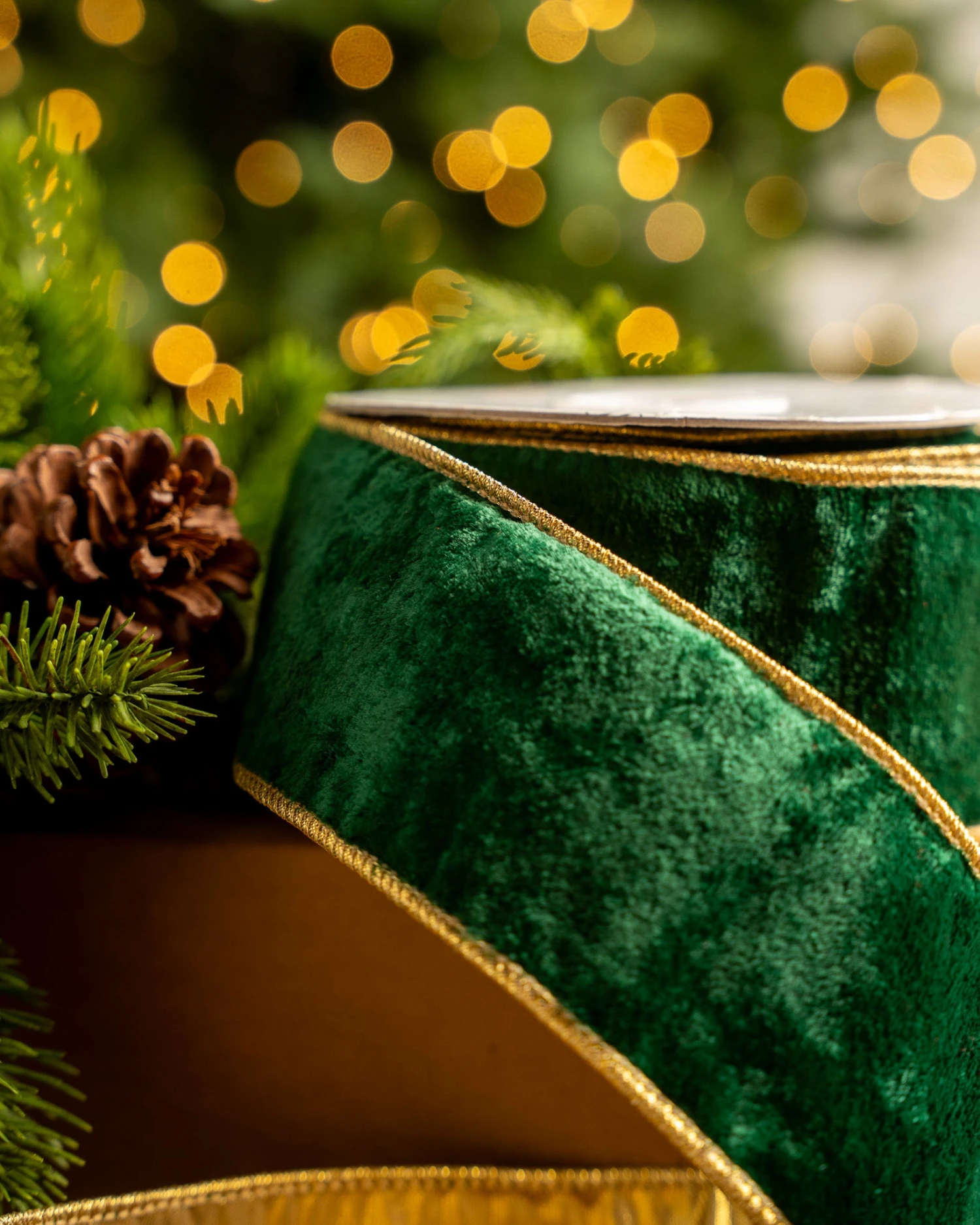 2.5" X 10YD Emerald Velvet Ribbon With Gold Back & Edge 4 2.5" X 10YD Emerald Velvet Ribbon With Gold Back & Edge - Image 2