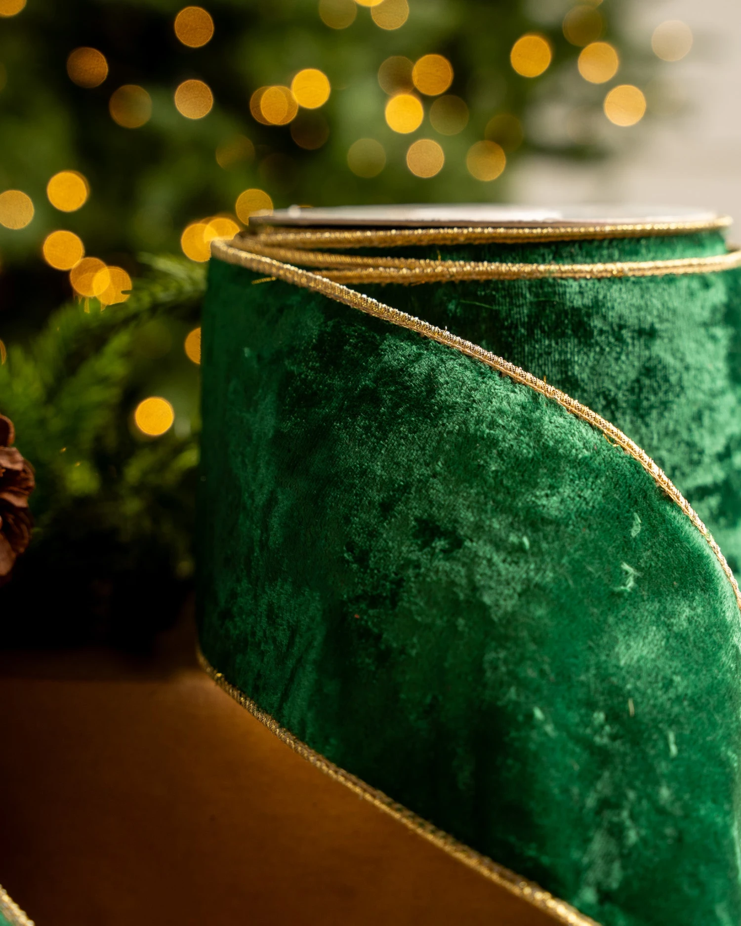 4" X10YD Emerald Velvet Ribbon With Gold Back & Edge 4 4" X10YD Emerald Velvet Ribbon With Gold Back & Edge - Image 2